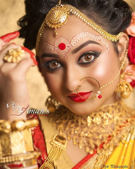 Beautiful Bengali Bride With Heavy Gold Jewellery In 2020 Indian