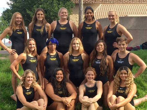 Womens Water Polo Makes A Huge Splash Lariat