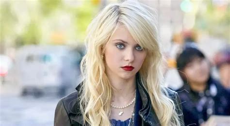 Jenny Humphrey From Gossip Girl Charactour