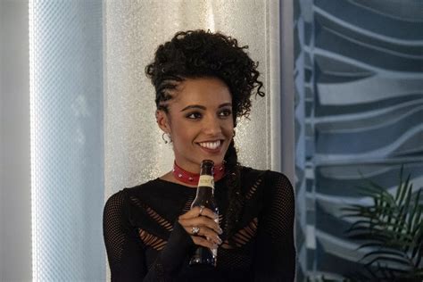 The Cw Has Released Promotional Images From Mondays All New Episode Of