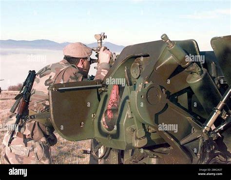 Hvo Mm Howitzer D J Stock Photo Alamy