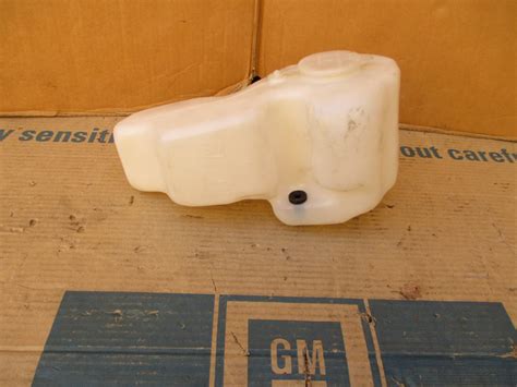 Opel Kadett E – Wasserbehälter (Original-Opel) | ATZ Opel-Ersatzteile