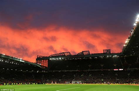 No momento, não há horário de início revisado. Man Utd news: Henrikh Mkhitaryan gets his first Old ...