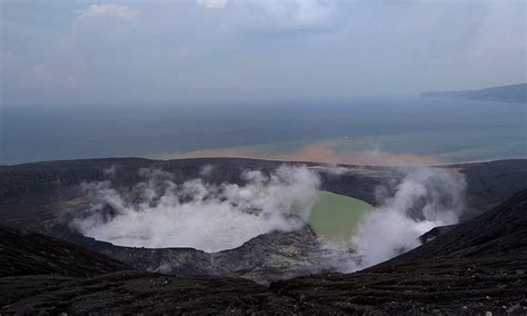 Gunung Anak Krakatau Erupsi Asap Tebal Terlihat Jelas Sebelumnya