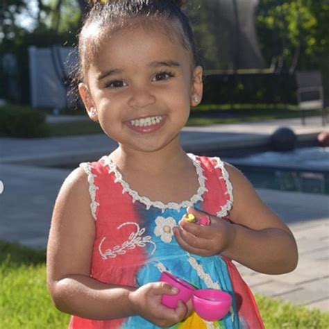 Rob Kardashian S Daughter Dream Hunts For Easter Eggs In This Adorable Video E Online Ap