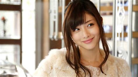 Manage your video collection and share your thoughts. 結婚式で石原さとみの髪型・衣装・ドレスを着たい!セット法 ...
