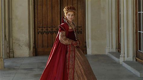 Colin firth, hugh grant, gregor fisher u.v.m. Kaum erkannt! So sieht Geri Halliwell als Elizabeth I. aus ...