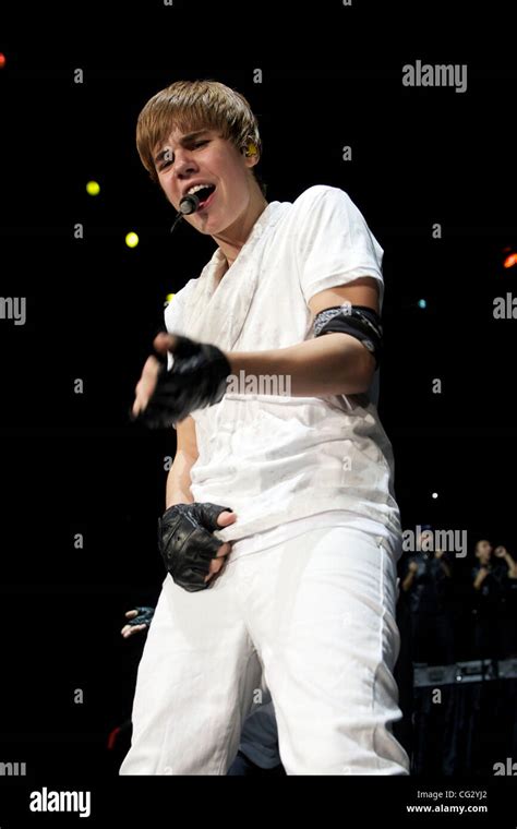 Justin Bieber The 2010 B96 Jingle Bash Show At The Allstate Arena