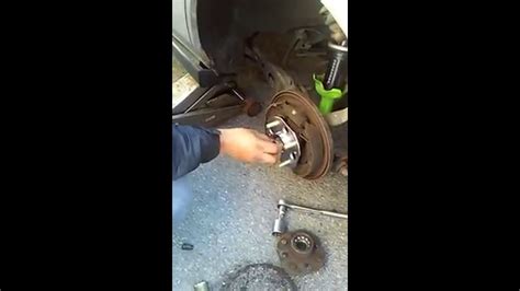 How To Replace Honda Accord Wheel Bearings Youtube