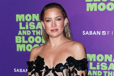 Kate Hudson Steals The Show At Mona Lisa And The Blood Moon Premiere In Oscar De La Renta
