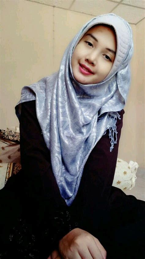 Pin By Rafhana Aulia On Hijab Maniz Beautiful Hijab Fashion Hijab