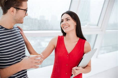 Woman Touching Mans Shoulder Body Language Central