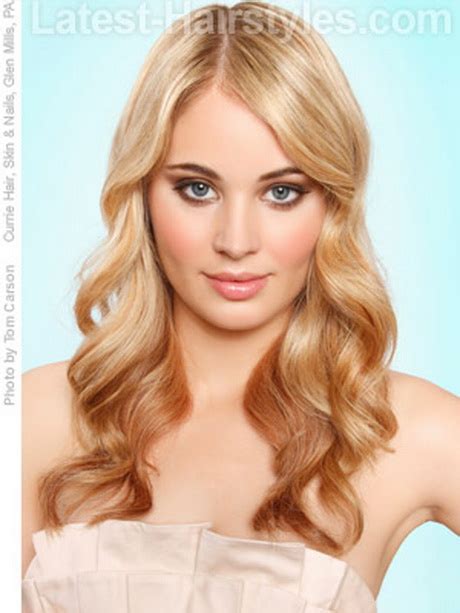 See here the simply gorgeous and cute styles of long curls for women and girls to wear for updated hair looks in this year. Loose curly hairstyles for long hair