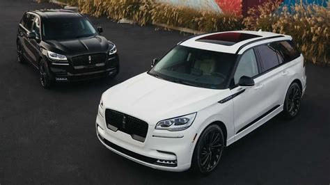 2022 Lincoln Aviator Gets Stealthy Blacked Out Appearance Pack