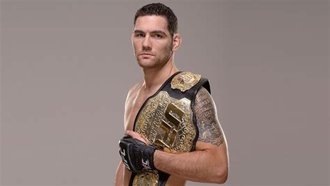 Mma fans have recoiled in horror after middleweight veteran chris weidman suffered a sickening leg break in his ufc 261 fight with rival uriah hall. UFC middleweight champion Chris Weidman is Ready for ...