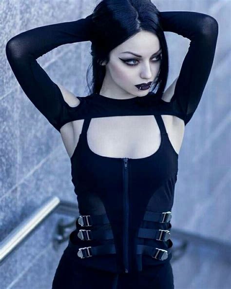 Pin By Holy Diver On Gothic In 2020 Hot Goth Girls Goth Women Darya