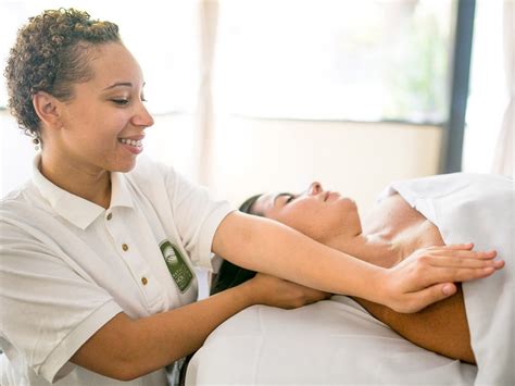 Massage Therapy Prospective Students College Of Massage Therapy Professional Massage Therapist