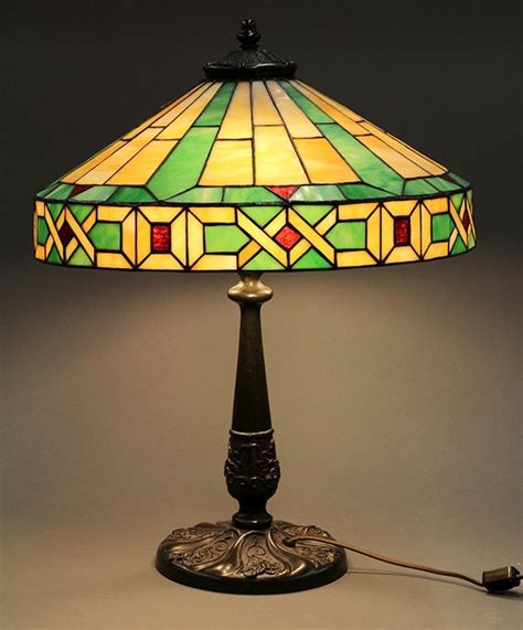 Chicago Mosaic Leaded Glass Table Lamp Lot 2159