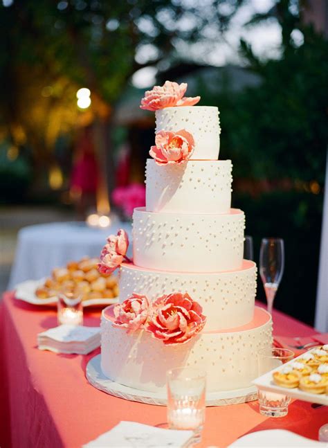 It anchors a beautiful, elegant palette of ivory and navy with silver accents. Get Inspired: 38 Impressive Wedding Cake Ideas | Creative ...