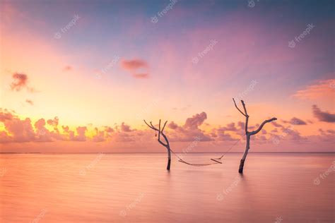 Premium Photo Beautiful Bright Sunset On A Tropical Paradise Beach