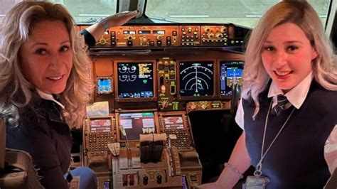 Proud Moment Mother Daughter Duo Scripts History After Co Piloting A Flight From Memphis To