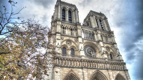 Felnyitott K A Notre Dame Alatt Tal Lt Szarkof Gokat National Geographic