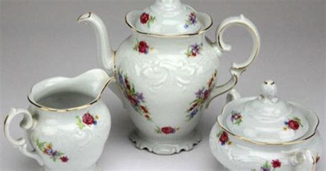 Floral made in poland porcelain rose pattern sugar and creamer. Vintage Wawel Made In Poland Gold Trimmed Tea Set Creamer ...