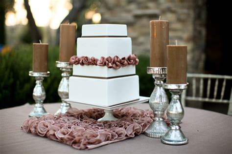 Wedology By Dejanae Events Accessorizing The Wedding Cake