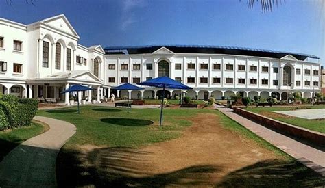 Iqra University Karachi Admissions Fee Structure 2020