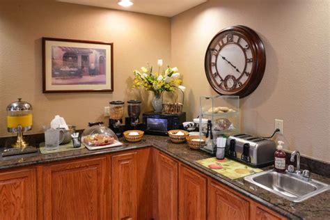We strive to offer stunning guest rooms along with comfort, style and affordability. Country Hearth Inn and Suites | Enjoy Illinois