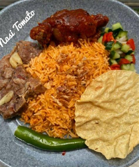 Siapa lagi nak puji kan. Nasi Tomato Simple Aje, Lengkapkan Dengan Kambing Bakar ...