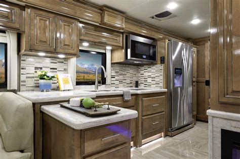 We offer the largest selection of trusted rv rentals in the country. Venetian Class A Diesel Motorhomes | Thor Motor Coach in ...