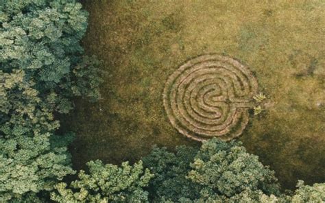 Labyrinth Symbolism And Meaning Wholeness Meaning Symbolism