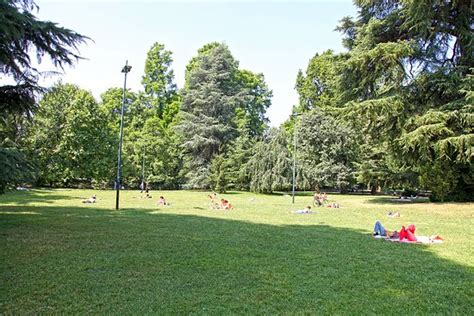 En este caso vemos como el autor indro montanelli, trabajo este tema. Giardini Pubblici Indro Montanelli - Picture of Giardini ...