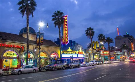 • 476 898 просмотров 4 года назад. Sunset Boulevard a Los Angeles: cosa vedere sulla celebre ...
