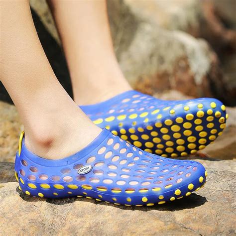 Buy 2018 New Sandals Amphibious Men Summer Shoes