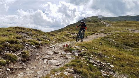 Und der slogan „so geht bank heute als marke angemeldet. Bikerfallen - so geht es einem Opfer heute!