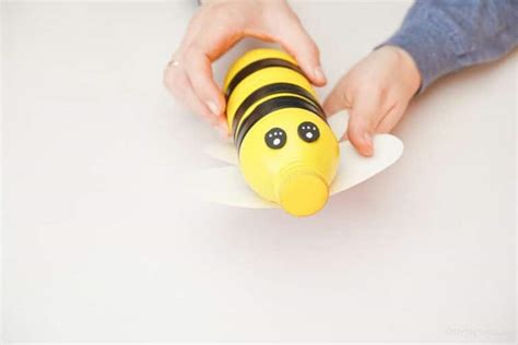 Adorable Plastic Bottle Bumblebee Bank Diy And Crafts