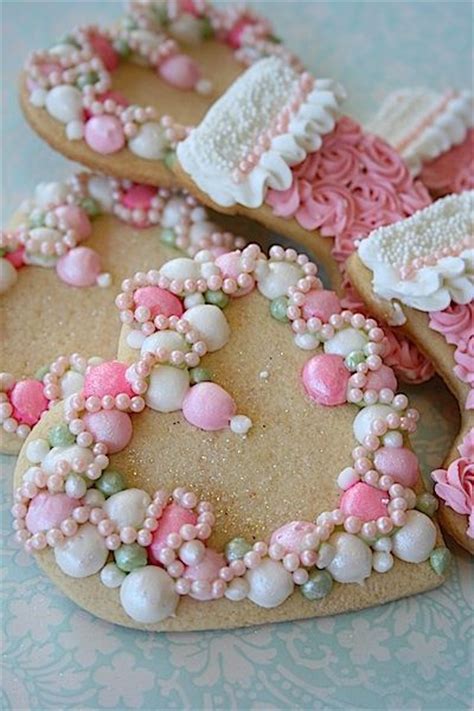 With holiday cookie swaps and gift giving, we're almost all required to decorate at least one batch of sugar cookies. 388 best images about Beautiful cookies on Pinterest ...