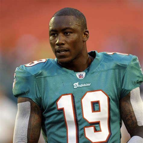Miami Dolphins Trade Star Wide Receiver Brandon Marshall To Chicago Bears News Scores