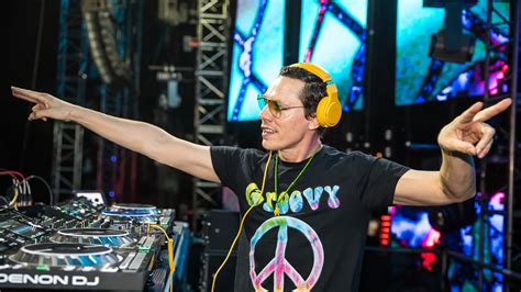 Tiësto Puts His Spin On Doses And Mimosas With New Remix