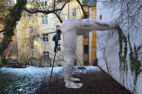 Guía para visitar las esculturas de David Cerny en Praga