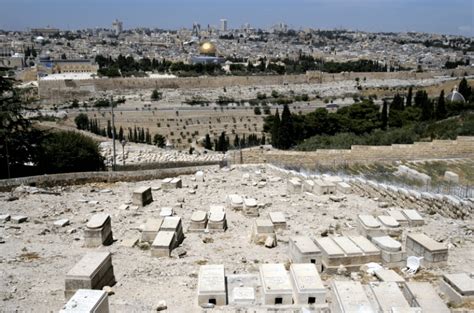 Long an object of veneration and conflict, jerusalem has been governed by an extended series of dynasties and states over centuries. Argumente: De ce ar trebui ca România să își mute ambasada ...