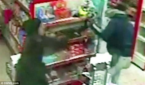 Birmingham Robber Chased Off By 2 Female Shop Assistants Daily Mail Online