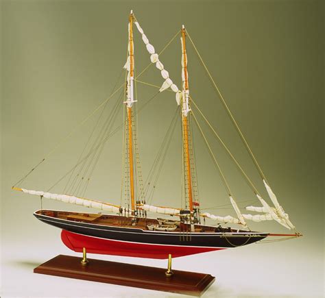 Bluenose 1921 Fishing Schooner Gonautical In 2020 Model Ships