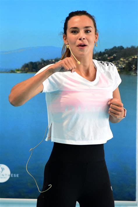 Photo Marine Lorphelin anime une séance cardio et musculation au salon Be Fit à Aix les Bains