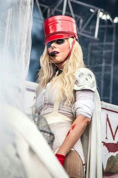 Adrenalize Me Maria Brink This Moment Chicas