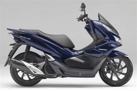 2019 Honda Pcx Hybrid Scooter First Look Gasoline Electric 14 Fast