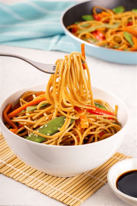 Vegetable lo mein is a healthy and very inexpensive meal. Quick Veggie Lo Mein | Recipe | Veggie lo mein, Veggies ...