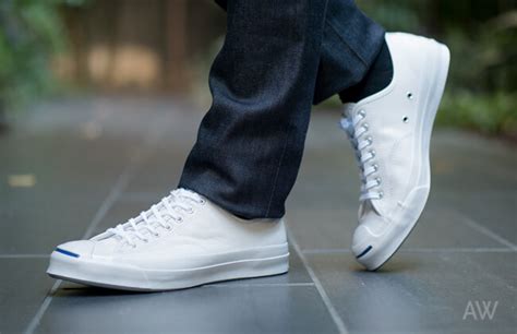 The white sneaker